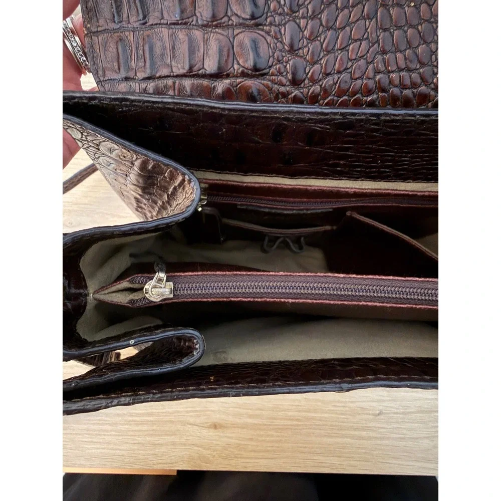 Brahmin Brown Croc Embossed Leather Shoulder Crossbody Front Flap Bag Vintage